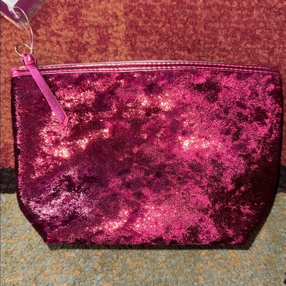 NWT Ulta Beauty burgundy velvet cosmetic‎ bag